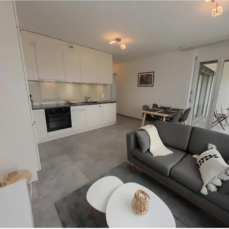 Modern 1 Bedroom With Balcony & Parking Cfalcea דירה *