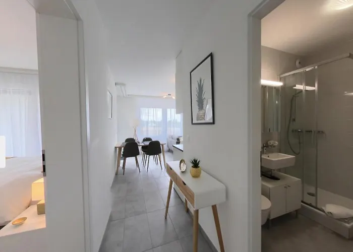 Modern 1 Bedroom With Balcony & Parking Cfalcea